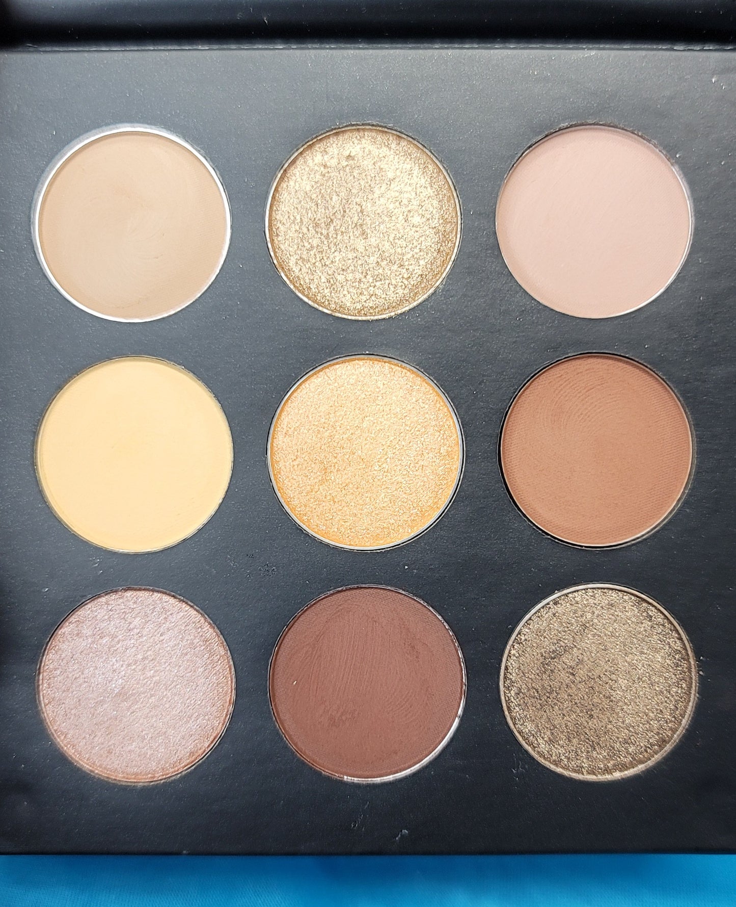 Hootiful Nudes